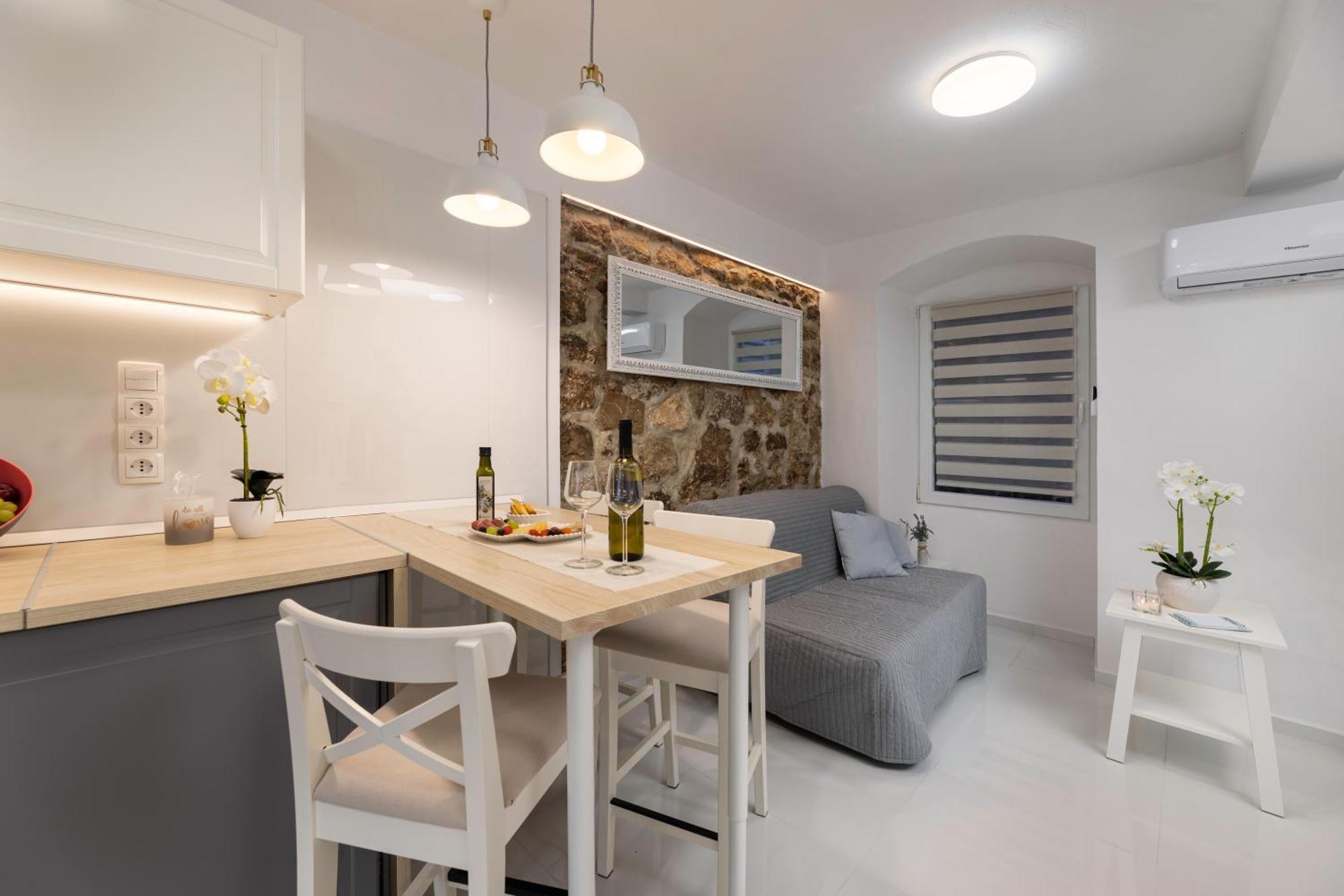 Apartment Gaviota Krk Krk Town Exteriör bild