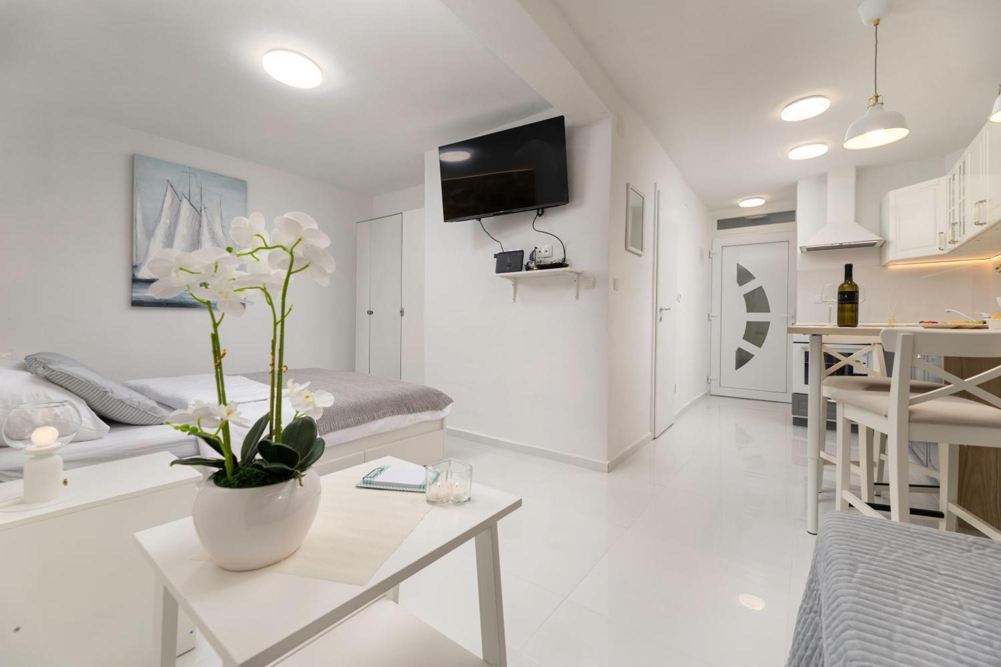 Apartment Gaviota Krk Krk Town Exteriör bild